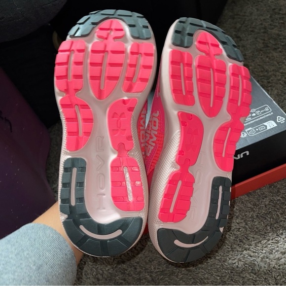 Under Armour
Unisex UA HOVR™ Mega 2 MVMNT Unisex Athletic Shoes Sz W9.5/M8 - Picture 8 of 8